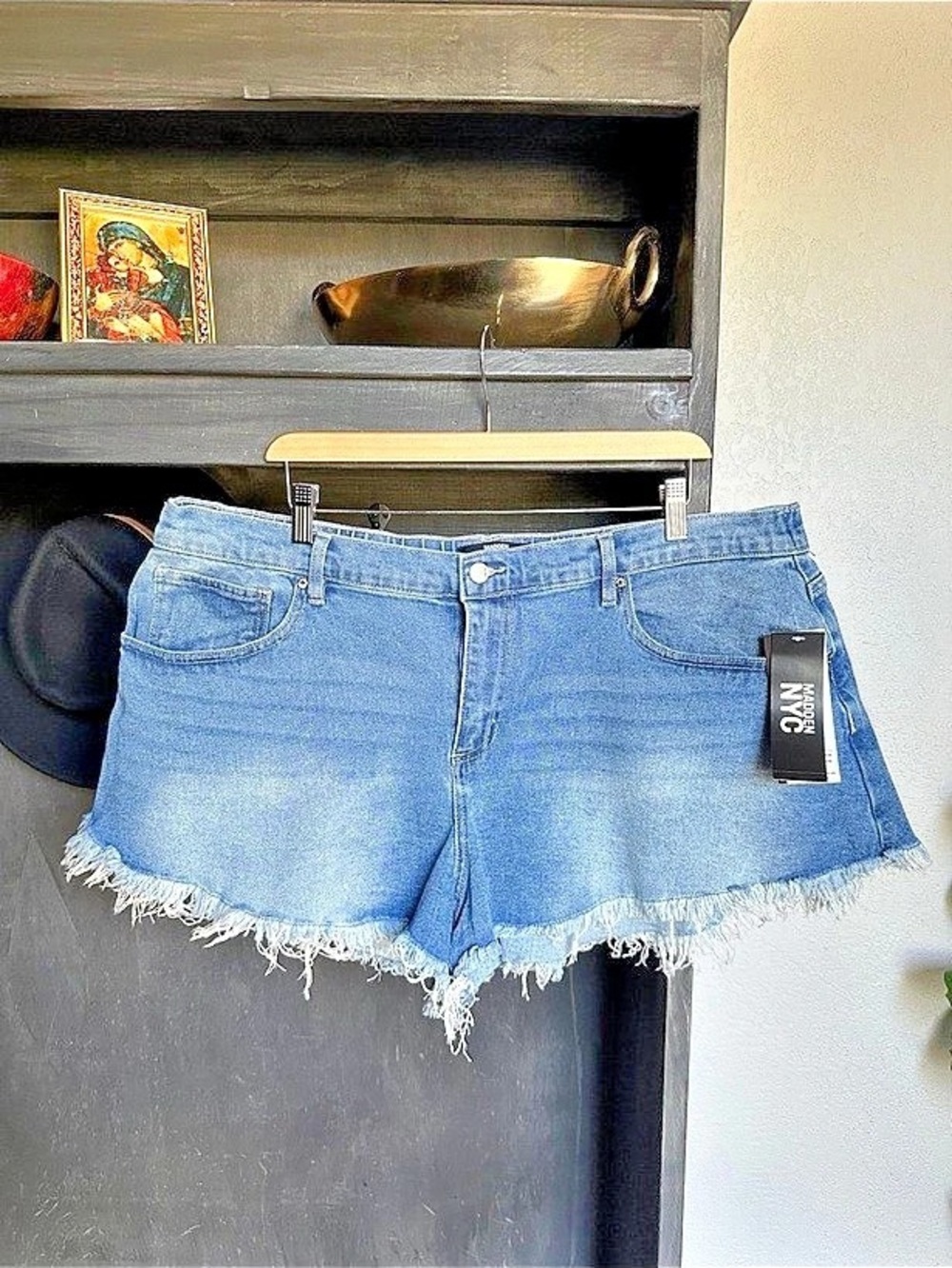 Madden NYC Womens Plus Size Jean Shorts - Raw Fringe Hem XXL 2X